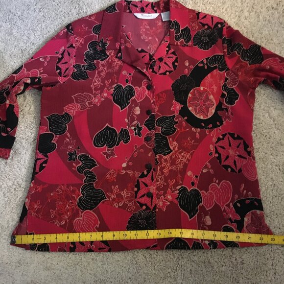 TanJay Crepe Queen of Hearts & Spades Button Down Shirt - Picture 12 of 14